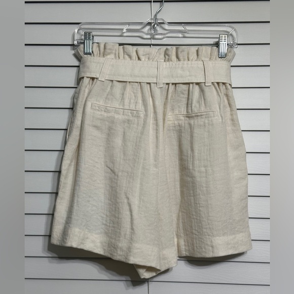 🛍️a new day high waist Shorts with belt Size S excellent condition - Picture 2 of 9